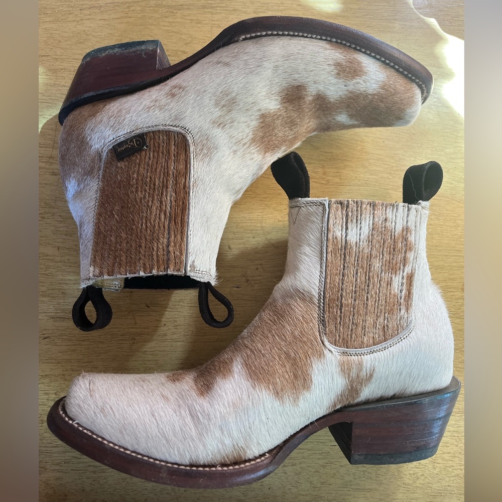 Stiefeld Cow hide ankle boots